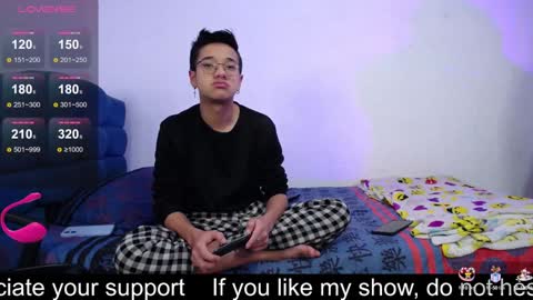 Snapshot of neithan_and_scott_ chatting on 12.22.24 NEW ONLYFANS OF SCOTT online show from 12.22.24