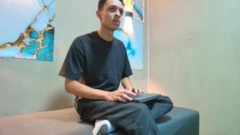 Snapshot of neithan_bleyt chatting on 10.20.25 NEITHAN online show from 10.20.25