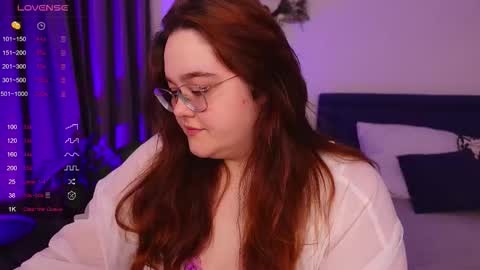 Snapshot of neko_moor chatting on 12.17.25 neko_moor online show from 12.17.25