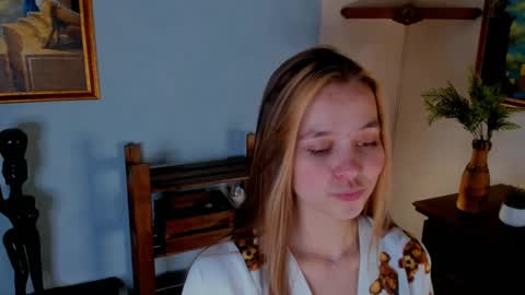 Snapshot of neldaaskins chatting on 02.17.25 Lana online show from 02.17.25