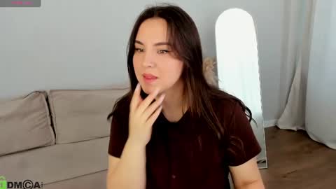 Snapshot of nelie_evans chatting on 06.27.26 nelie_evans online show from 06.27.26
