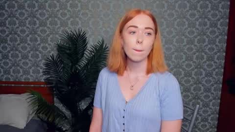 Snapshot of nelliemathers chatting on 11.09.25 Nelli online show from 11.09.25