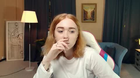 Snapshot of nelliemathers chatting on 11.20.25 Nelli online show from 11.20.25