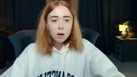 Snapshot of nelliemathers chatting on 12.05.25 Nelli online show from 12.05.25