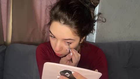 Angelihee online show from 04.14.26