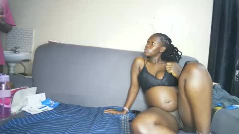 nellyeluxe online show from 03.05.26