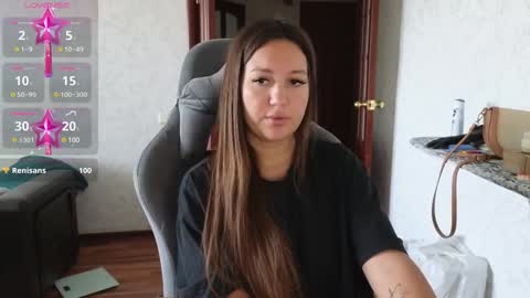 Snapshot of nellyfischer chatting on 12.09.24 Nelly online show from 12.09.24