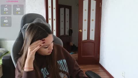 Snapshot of nellyfischer chatting on 12.14.24 Nelly online show from 12.14.24