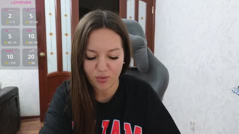 Snapshot of nellyfischer chatting on 12.14.24 Nelly online show from 12.14.24