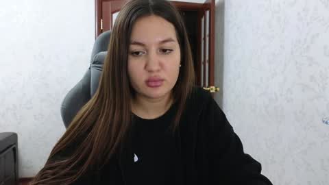 Snapshot of nellyfischer chatting on 01.10.25 Nelly online show from 01.10.25