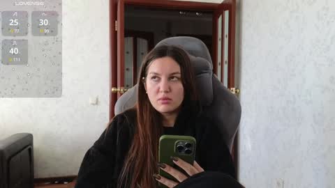 Snapshot of nellyfischer chatting on 01.11.25 Nelly online show from 01.11.25