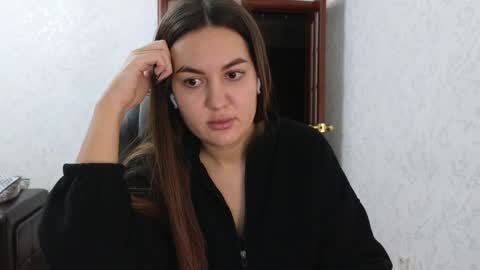 Snapshot of nellyfischer chatting on 01.12.25 Nelly online show from 01.12.25