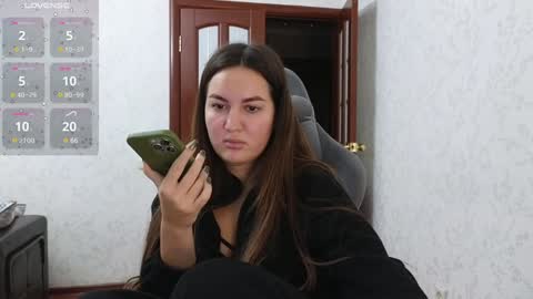 Snapshot of nellyfischer chatting on 01.12.25 Nelly online show from 01.12.25