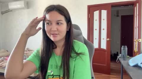 Snapshot of nellyfischer chatting on 02.17.25 Nelly online show from 02.17.25