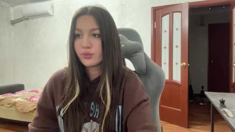 Snapshot of nellyfischer chatting on 02.22.25 Nelly online show from 02.22.25