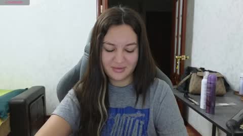 Snapshot of nellyfischer chatting on 03.09.25 Nelly online show from 03.09.25