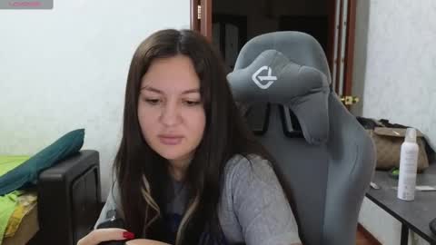 Snapshot of nellyfischer chatting on 03.09.25 Nelly online show from 03.09.25