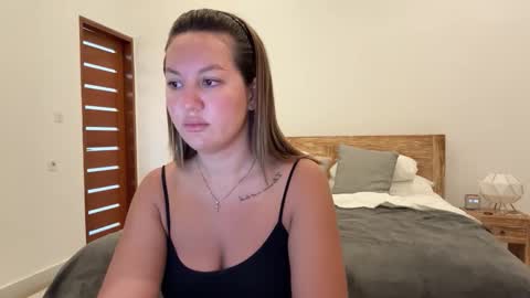 Snapshot of nellyfischer chatting on 09.22.25 Nelly online show from 09.22.25