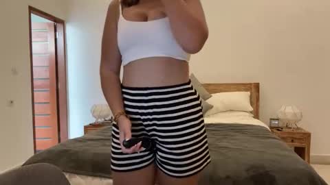 Snapshot of nellyfischer chatting on 09.25.25 Nelly online show from 09.25.25