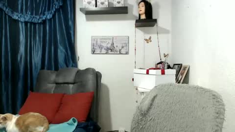 Snapshot of nena_lov chatting on 01.21.25 Star online show from 01.21.25