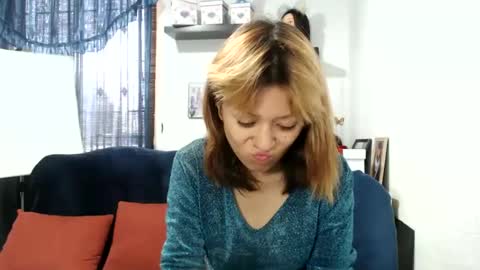 Snapshot of nena_lov chatting on 02.10.25 Star online show from 02.10.25