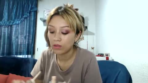 Snapshot of nena_lov chatting on 02.14.25 Star online show from 02.14.25