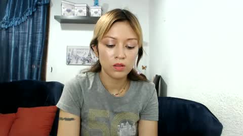 Snapshot of nena_lov chatting on 02.23.25 Star online show from 02.23.25