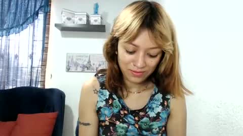 Snapshot of nena_lov chatting on 02.24.25 Star online show from 02.24.25