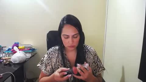 Snapshot of neny445 chatting on 12.26.24 kelly lopez online show from 12.26.24