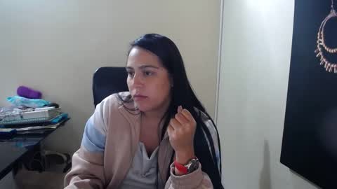 Snapshot of neny445 chatting on 02.19.25 kelly lopez online show from 02.19.25