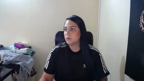 Snapshot of neny445 chatting on 02.20.25 kelly lopez online show from 02.20.25