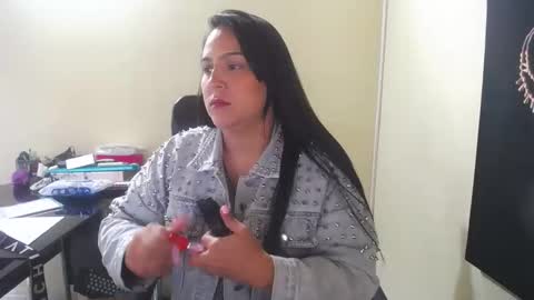 Snapshot of neny445 chatting on 10.11.25 kelly lopez online show from 10.11.25