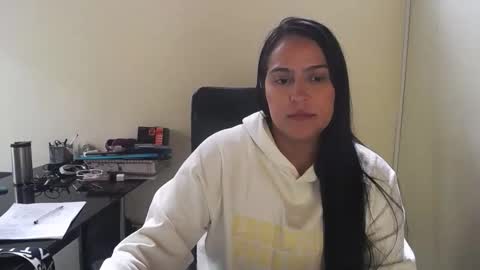 Snapshot of neny445 chatting on 11.25.25 kelly lopez online show from 11.25.25