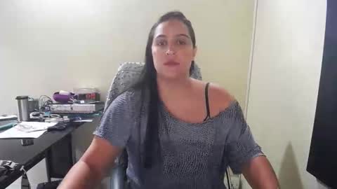 Snapshot of neny445 chatting on 11.29.25 kelly lopez online show from 11.29.25