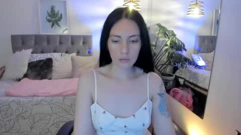 Sarah  online show from 11.17.25