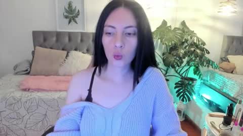 Sarah  online show from 11.24.25