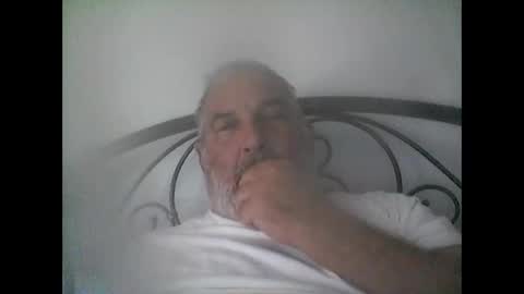 neohiom4f online show from 10.15.25