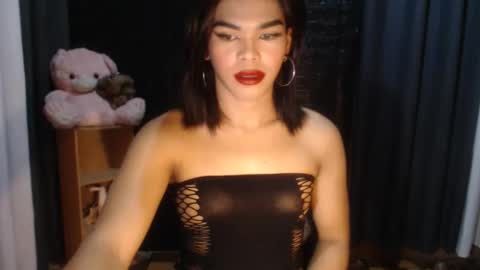 Snapshot of neomi_hardcock chatting on 09.12.25 neomi online show from 09.12.25