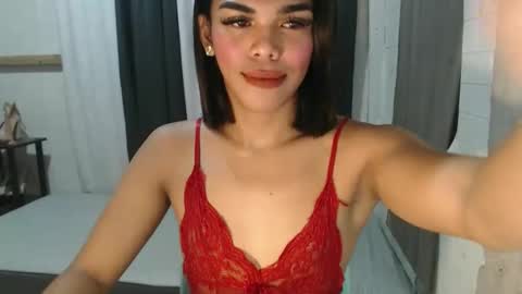 Snapshot of neomi_hardcock chatting on 10.16.25 neomi online show from 10.16.25
