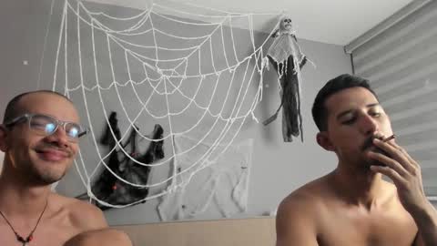 Snapshot of neorfit chatting on 10.29.25 neorfit online show from 10.29.25