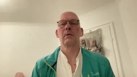 Snapshot of neptunofatlantis chatting on 04.15.26 neptunofatlantis online show from 04.15.26