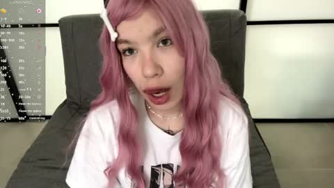 Snapshot of nerissadeloria chatting on 04.07.26 Lori online show from 04.07.26