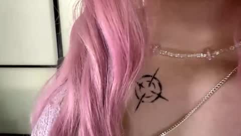 Snapshot of nerissadeloria chatting on 04.13.26 Lori online show from 04.13.26