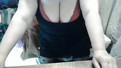 neslihan online show from 02.17.25