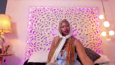 Nessa fox online show from 10.06.25