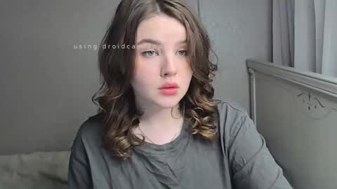 Snapshot of new_rina chatting on 09.23.25 Rina online show from 09.23.25