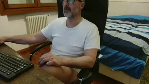 simi online show from 04.10.26