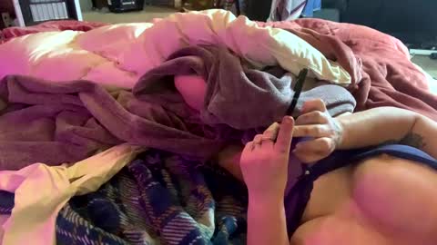 Snapshot of newby101 chatting on 01.06.25 Meow Meow online show from 01.06.25