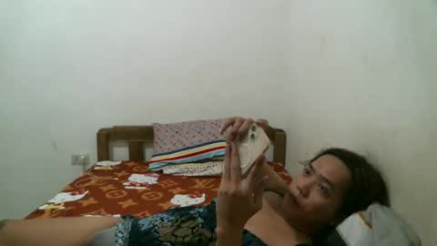 Snapshot of newest_star69 chatting on 01.15.25 Lucy Pearl online show from 01.15.25