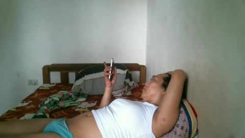 Snapshot of newest_star69 chatting on 02.11.25 Lucy Pearl online show from 02.11.25